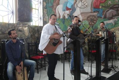 Missa de aÃ§Ã£o de graÃ§as encerrou as celebraÃ§Ãµes da 37Âª ediÃ§Ã£o da Festa em louvor a N. Sra. Aparecida de Laranjeiras do Sul